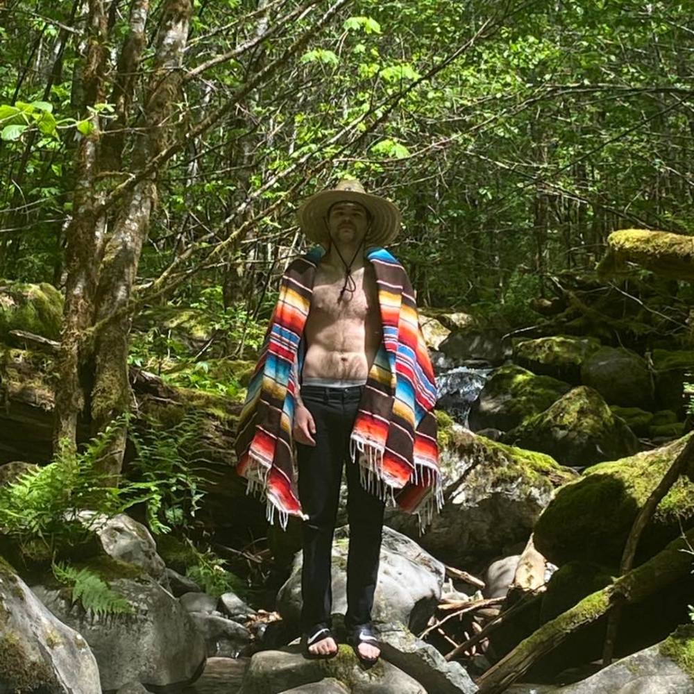 Meet your Posher, Ethan